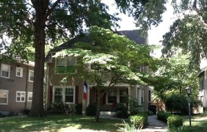 432 W 62nd St in Brookside